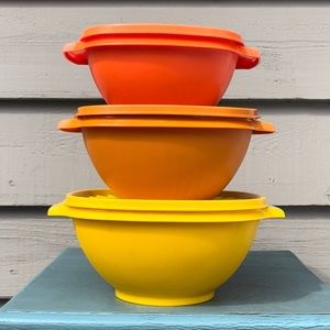 Tupperware Vintage Servalier Bowls with Lids Set of 3
